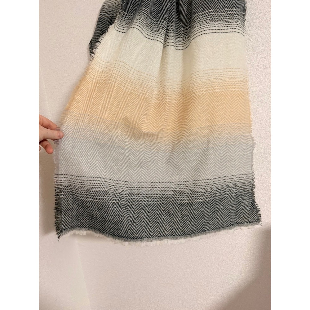 Vince Camuto Herringbone Color Block Scarf Grey Cream Peach Eyelash Fringe Wrap - Picture 4 of 4